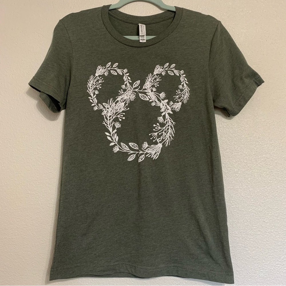 Bella + Canvas Disney Mickey Mouse Graphic Shirt Women’s Size Small